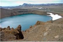 Krater powstały w wyniku wybuchu pary w rejonie Krafla