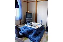 Kotatsu w typowym japońskim pokoju.