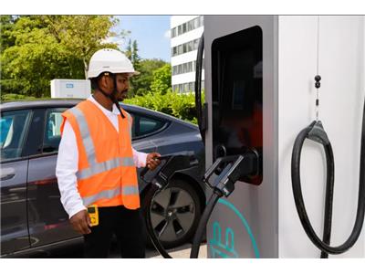 2023-12-0906_42_18-tsg-group-tecnician-ev-charging-infrastructure-768x512.jpg768512.png